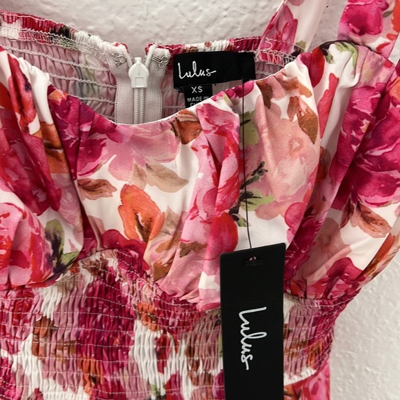 Bloom Bright Pink Floral
Print Tie-Strap Smocked Romper - Picture 9 of 10